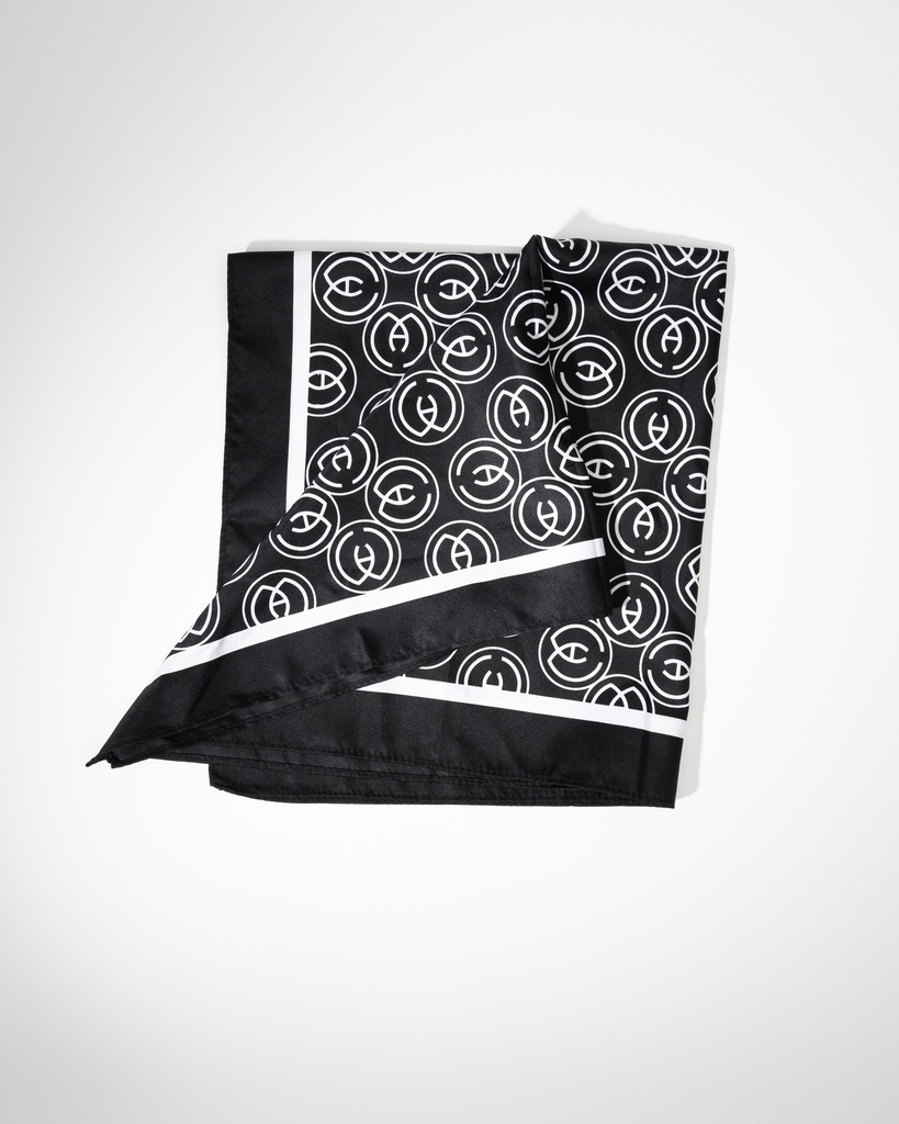 MÅ Scarf